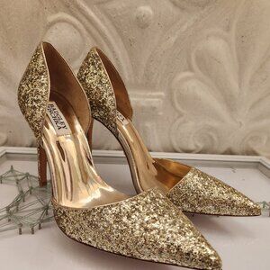 Badgley Mischka Gold Heels. Like New. Size 8